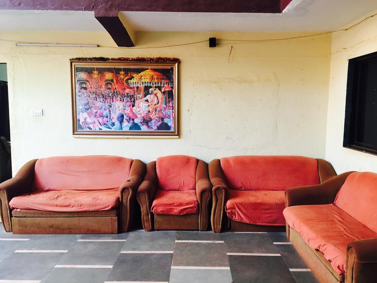 Hotel Madhumalti Mātherān Exterior foto