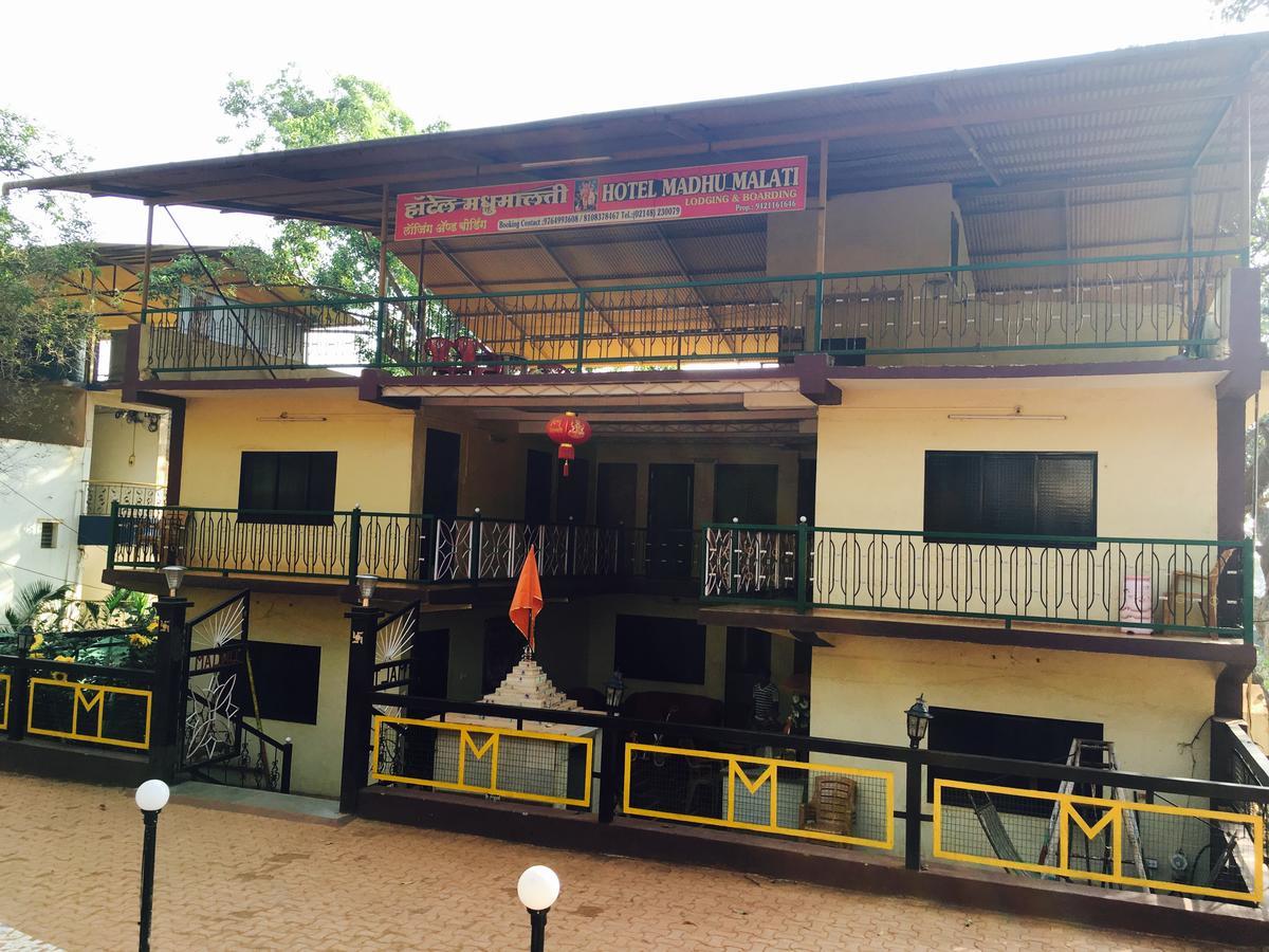 Hotel Madhumalti Mātherān Exterior foto